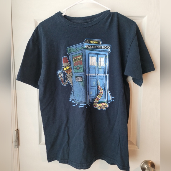 teefury Other - teefury t shirt Futurama Tardis Short Sleeve Crew Neck T-shirt SZM